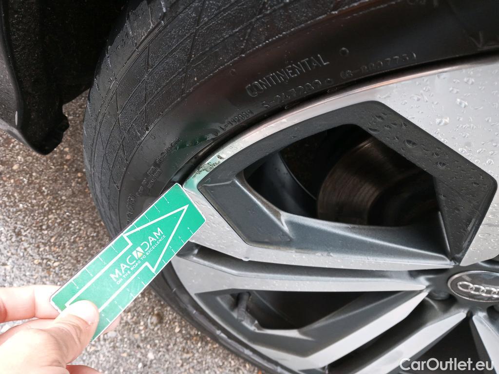  Audi  Q8 AUDI  50 TDI 210kW (286CV) quattro tiptronic S Line Black Edition 30000€ Opciones #18