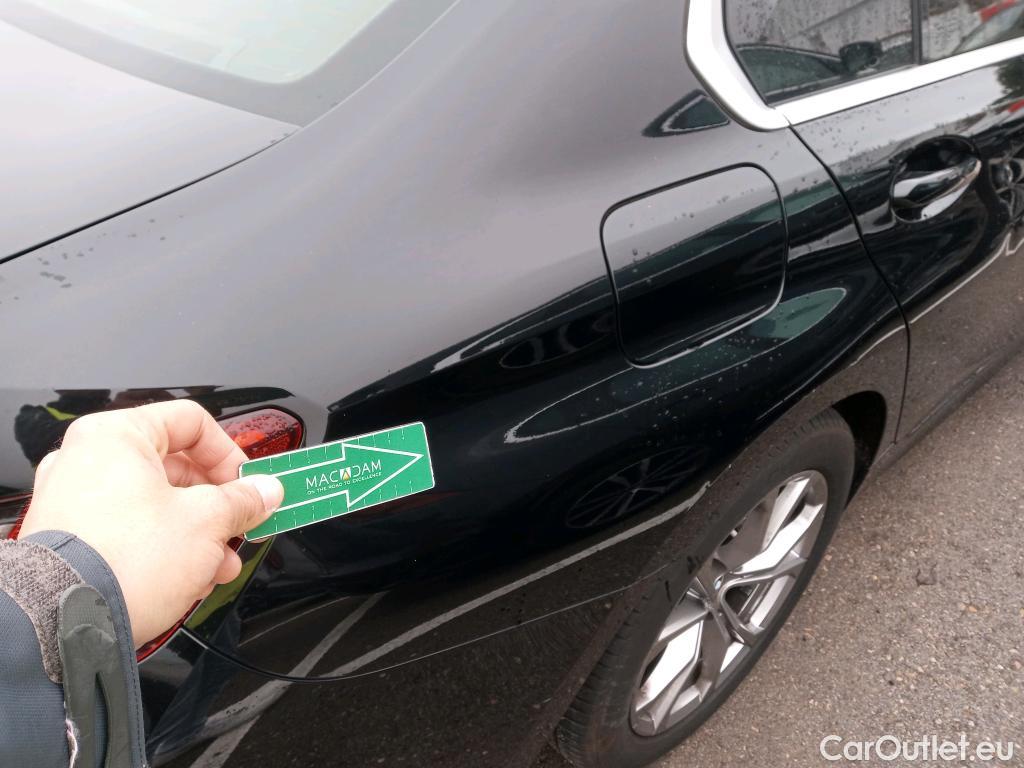  Bmw  Serie 3 BMW  / 2018 / 4P / sedán 320d Auto. #31