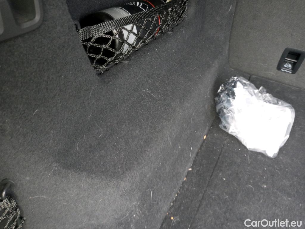  Audi  Q8 AUDI  50 TDI 210kW (286CV) quattro tiptronic S Line Black Edition 30000€ Opciones #8