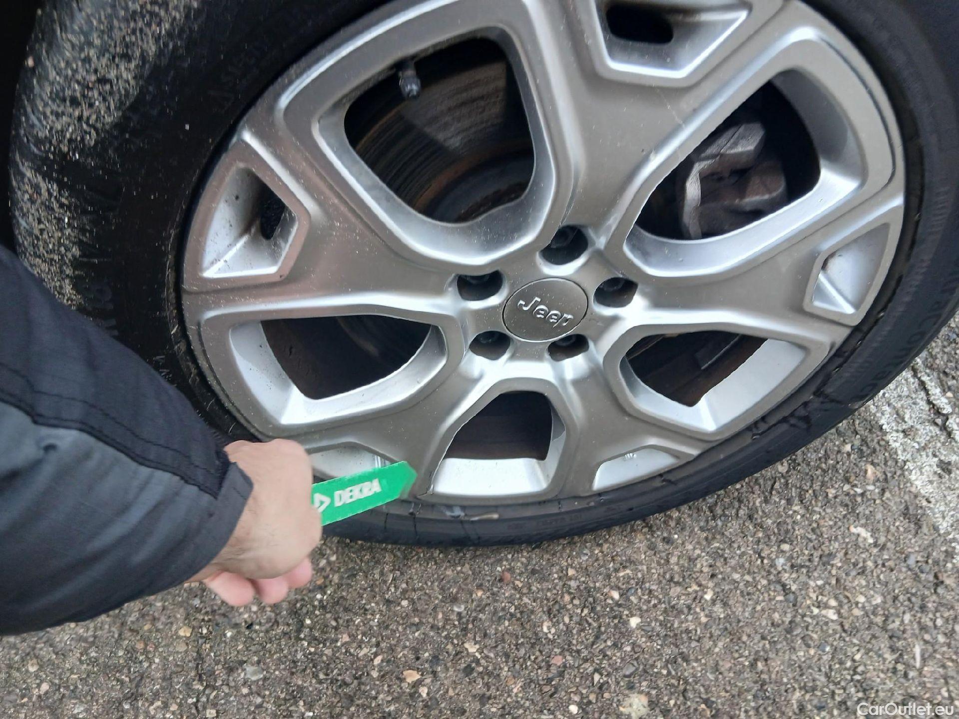  Jeep  Patriot JEEP Renegade / 2014 / 5P / todoterreno Limited 1.3 PHEV 140kW (190CV) AT AWD #34