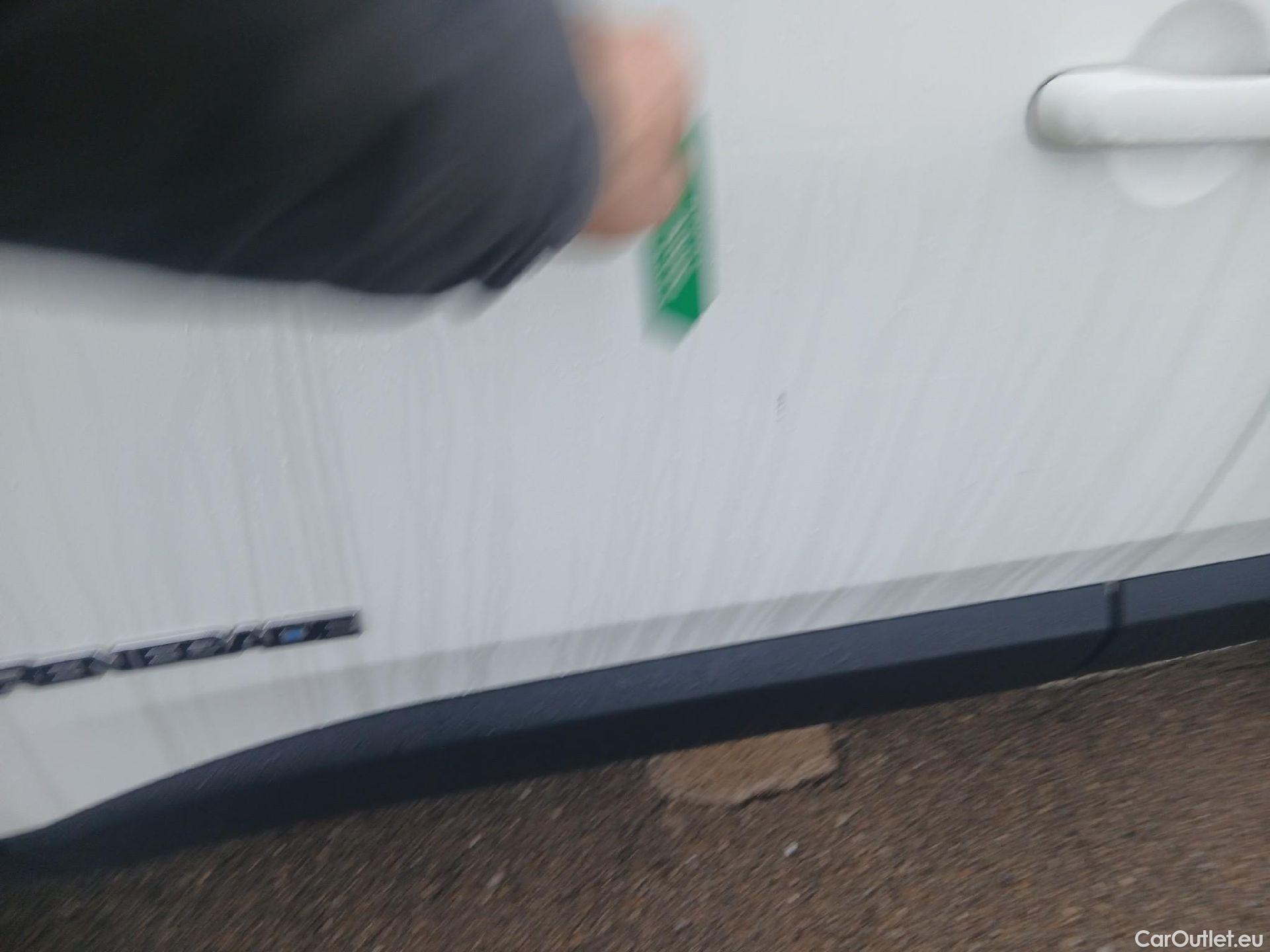  Jeep  Patriot JEEP Renegade / 2014 / 5P / todoterreno Limited 1.3 PHEV 140kW (190CV) AT AWD #10