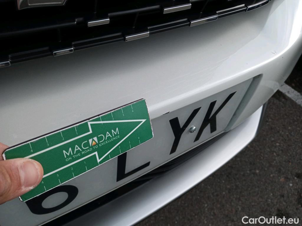  Peugeot  3008 PEUGEOT  / 2020 / 5P / todoterreno 1.2 PureTech 96KW S&S Active Pack EAT8 #7