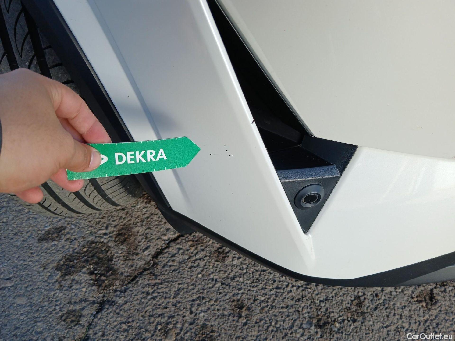  Nissan  Qashqai NISSAN  / 2021 / 5P / todoterreno DIG-T 116kW mHEV Xtronic Tekna (Skyline) #3