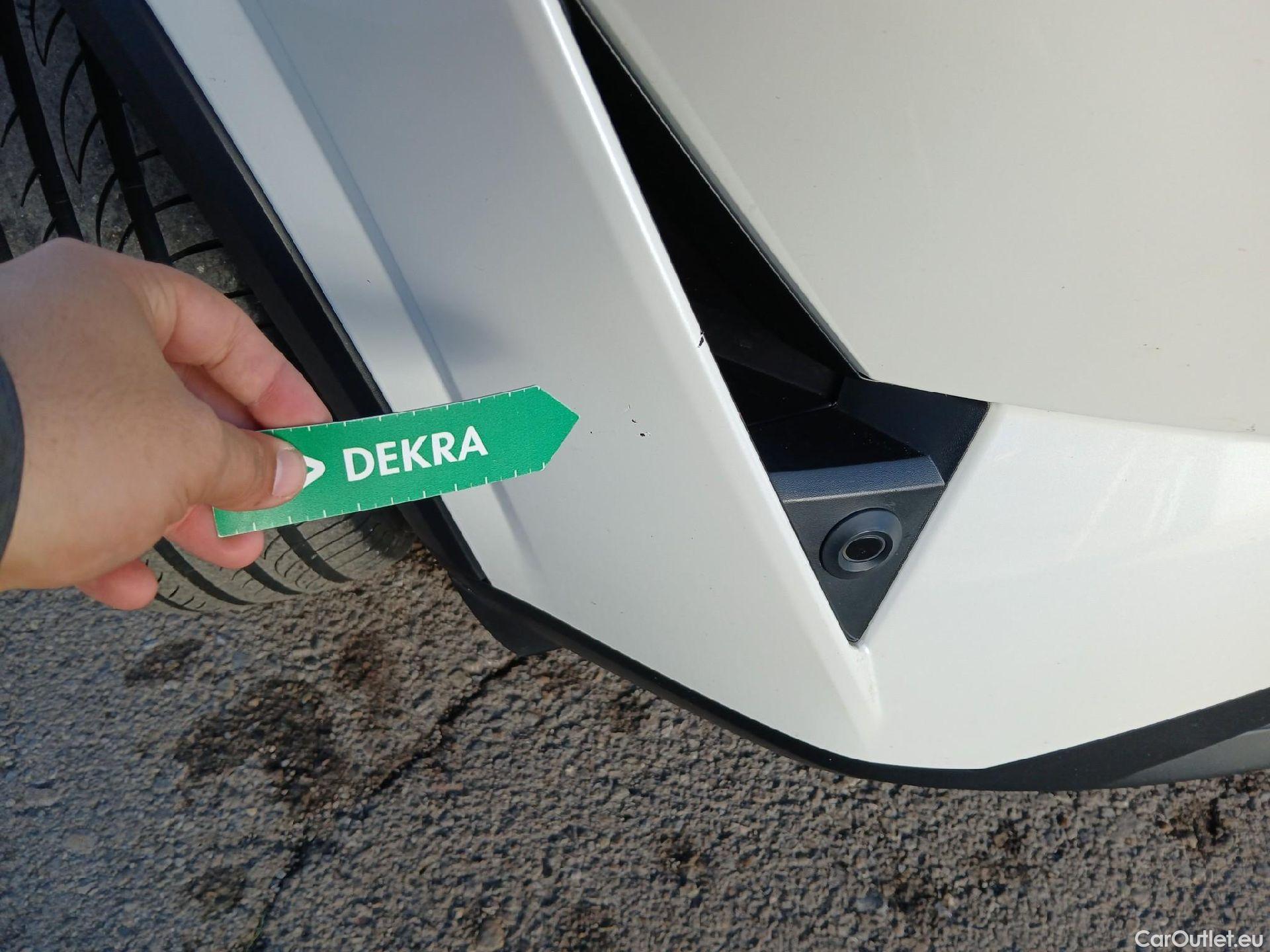  Nissan  Qashqai NISSAN  / 2021 / 5P / todoterreno DIG-T 116kW mHEV Xtronic Tekna (Skyline) #4