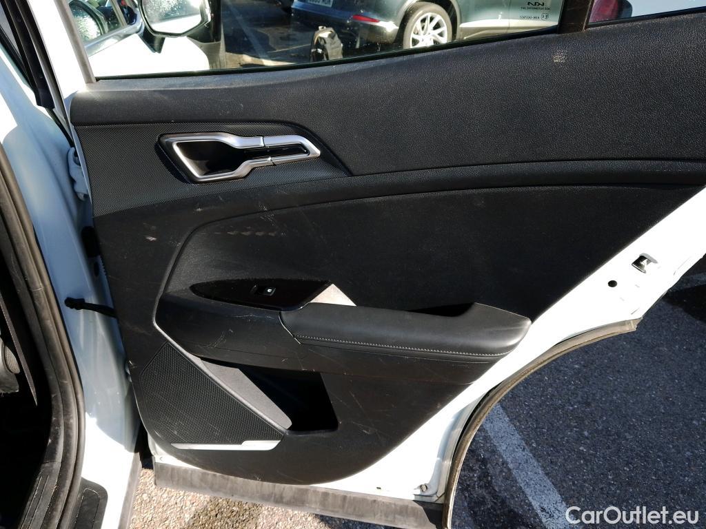  KIA  Sportage KIA  / 2022 / 5P / todoterreno 1.6 T-GDi HEV 171kW (230CV) Drive 4X2 #35