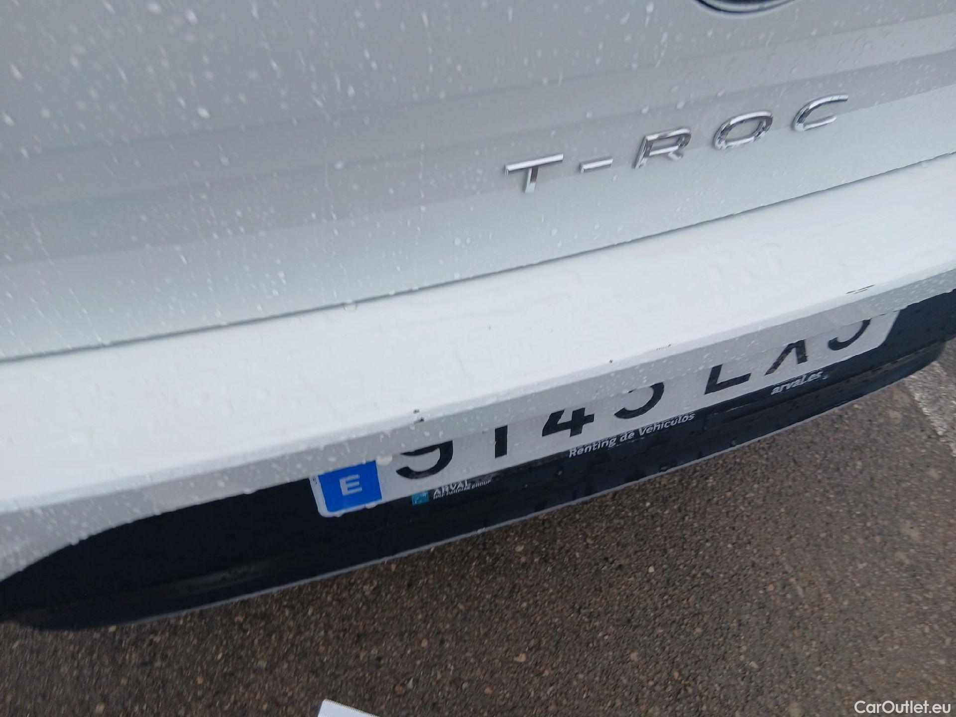  Volkswagen  T-ROC VOLKSWAGEN  / 2017 / 5P / todoterreno Advance Style 2.0 TDI 110kW DSG #9