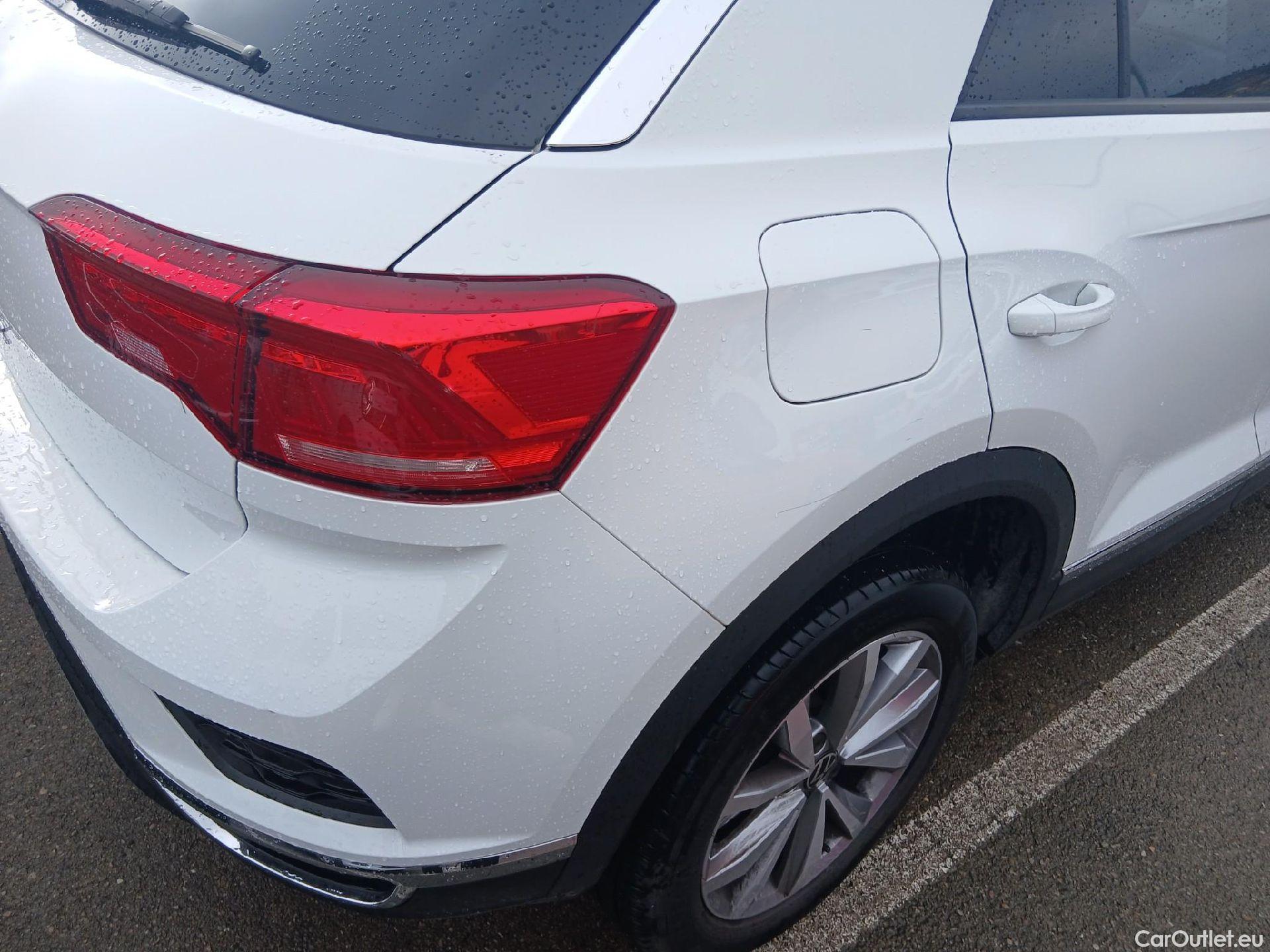  Volkswagen  T-ROC VOLKSWAGEN  / 2017 / 5P / todoterreno Advance Style 2.0 TDI 110kW DSG #15