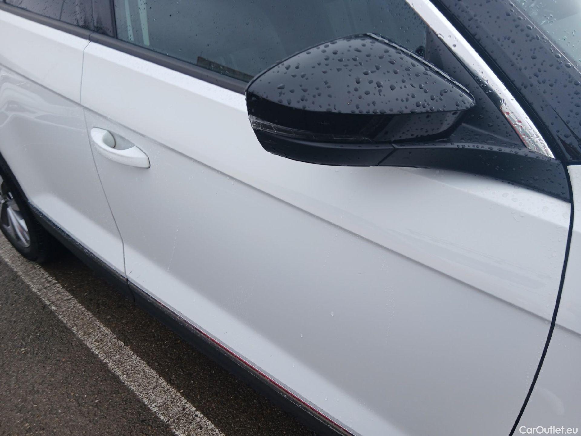  Volkswagen  T-ROC VOLKSWAGEN  / 2017 / 5P / todoterreno Advance Style 2.0 TDI 110kW DSG #19