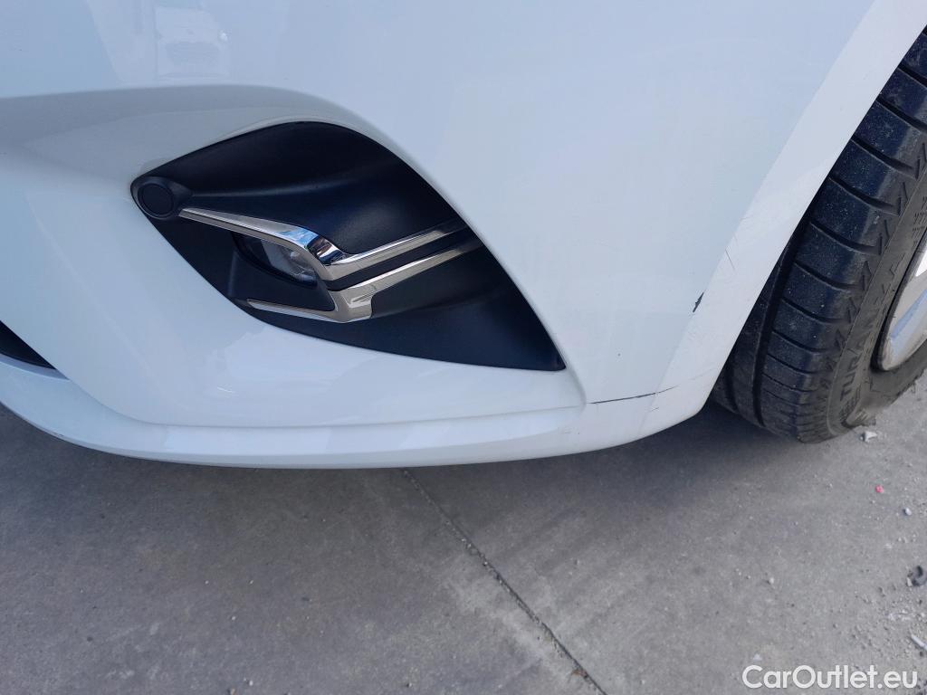  Renault  Clio RENAULT  / 2019 / 5P / berlina con portón Business TCe 74 kW (100CV) GLP #12