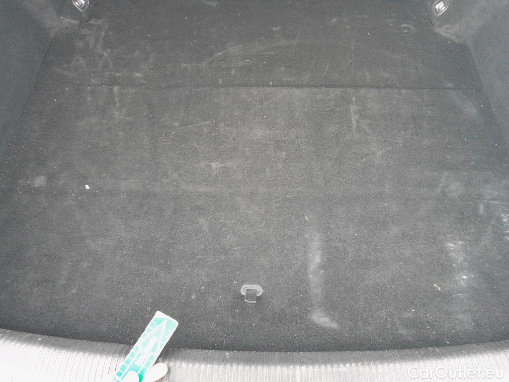  Peugeot  508 PEUGEOT  / 2018 / 5P / berlina con portón 5P Active Pack BlueHDi 130 S&S EAT8 (AC2) #10