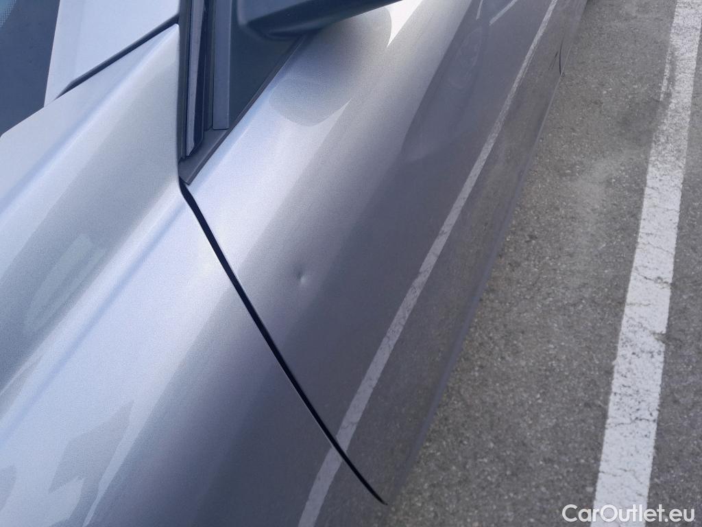  Peugeot  508 PEUGEOT  / 2018 / 5P / berlina con portón 5P Active Pack BlueHDi 130 S&S EAT8 (AC2) #1