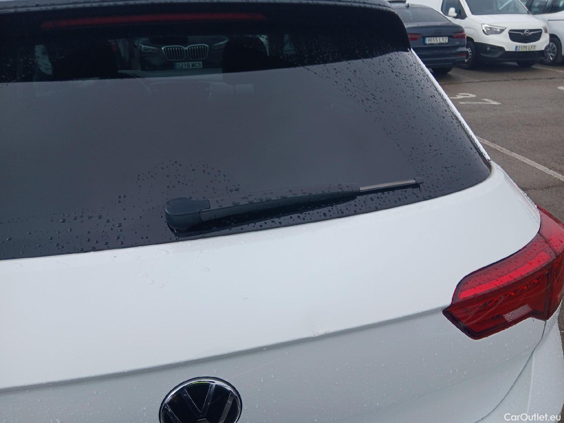  Volkswagen  T-ROC VOLKSWAGEN  / 2017 / 5P / todoterreno Advance Style 2.0 TDI 110kW DSG #13