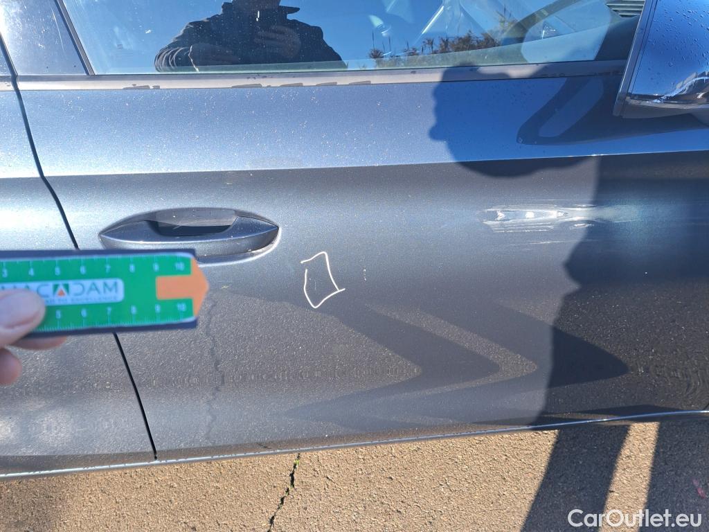  Land Rover  Discovery SEAT Nuevo León / 2020 / 5P / berlina con portón 1.0 TSI 81kW S&S Style Go (AC) #9