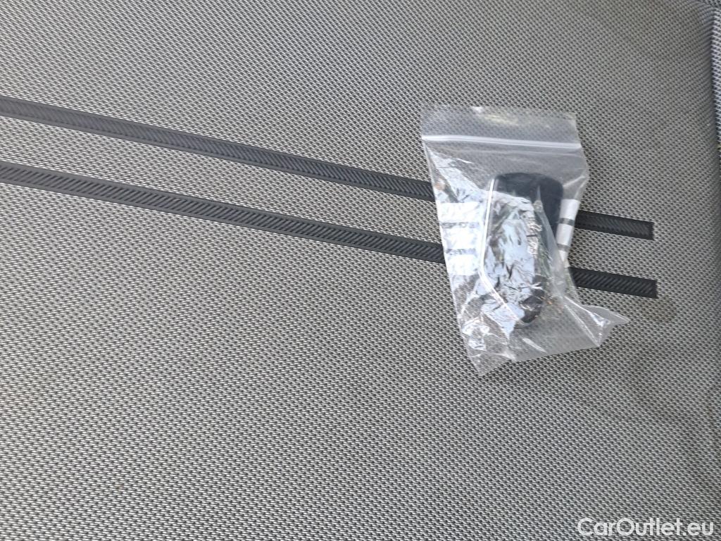  Land Rover  Discovery SEAT Nuevo León / 2020 / 5P / berlina con portón 1.0 TSI 81kW S&S Style Go (AC) #1