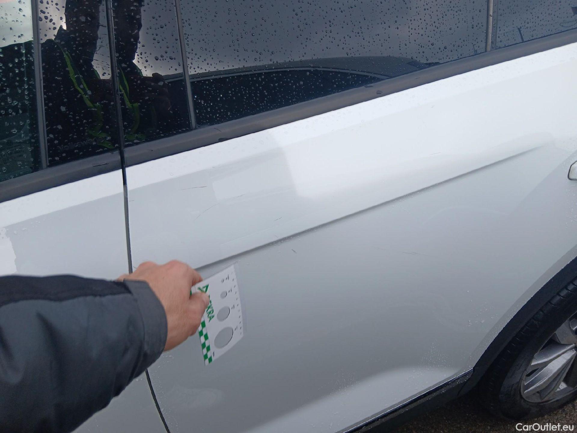  Volkswagen  T-ROC VOLKSWAGEN  / 2017 / 5P / todoterreno Advance Style 2.0 TDI 110kW DSG #5