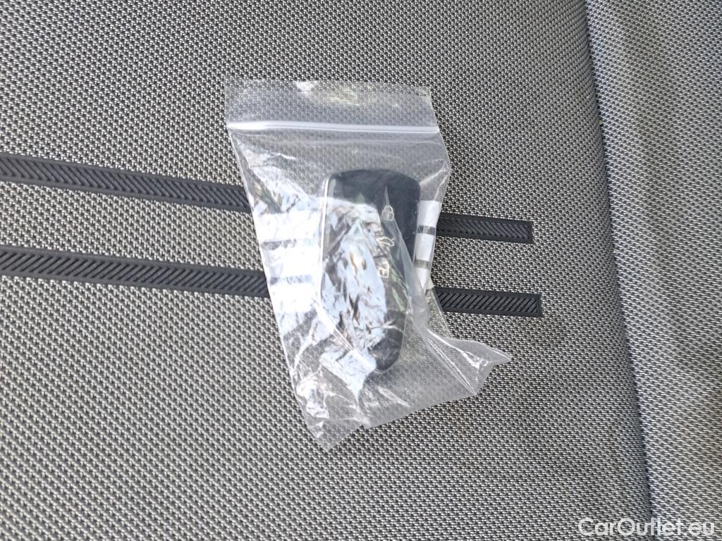  Land Rover  Discovery SEAT Nuevo León / 2020 / 5P / berlina con portón 1.0 TSI 81kW S&S Style Go (AC) #31