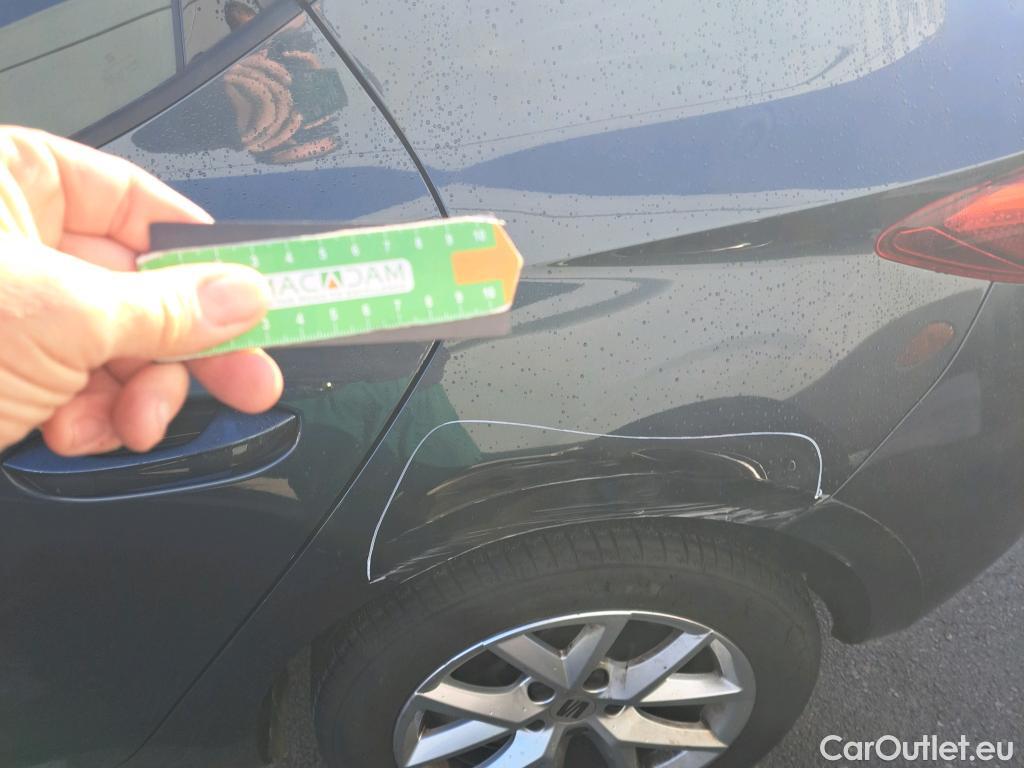  Land Rover  Discovery SEAT Nuevo León / 2020 / 5P / berlina con portón 1.0 TSI 81kW S&S Style Go (AC) #2