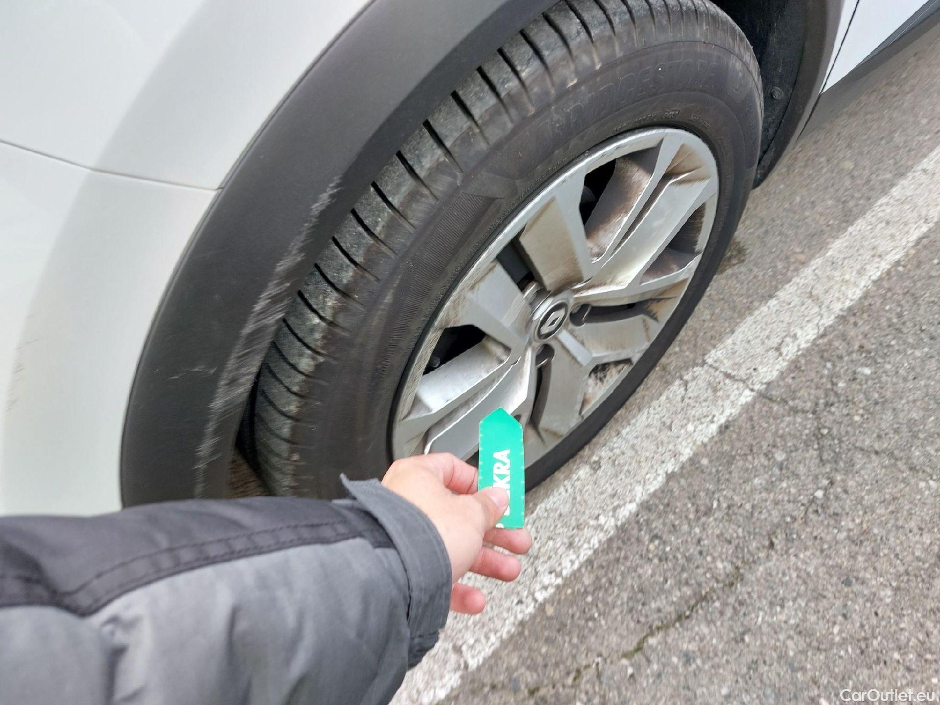  Renault  Captur RENAULT  / 2019 / 5P / todoterreno Intens TCe 90 (AC) #8