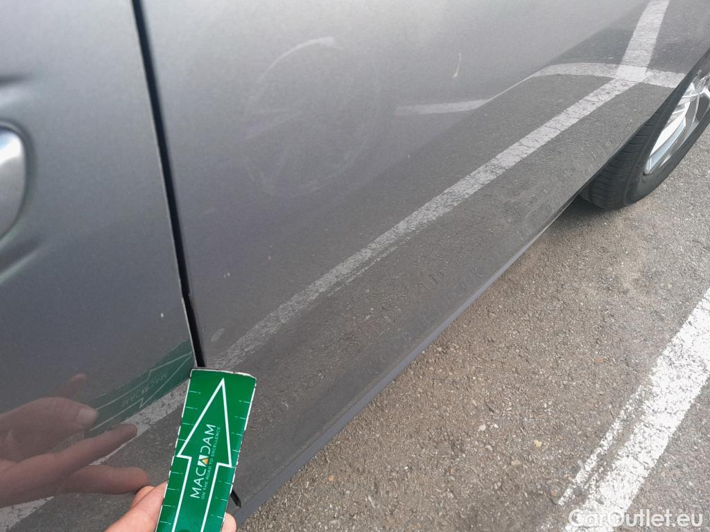  Peugeot  508 PEUGEOT  / 2018 / 5P / berlina con portón 5P Active Pack BlueHDi 130 S&S EAT8 (AC2) #4