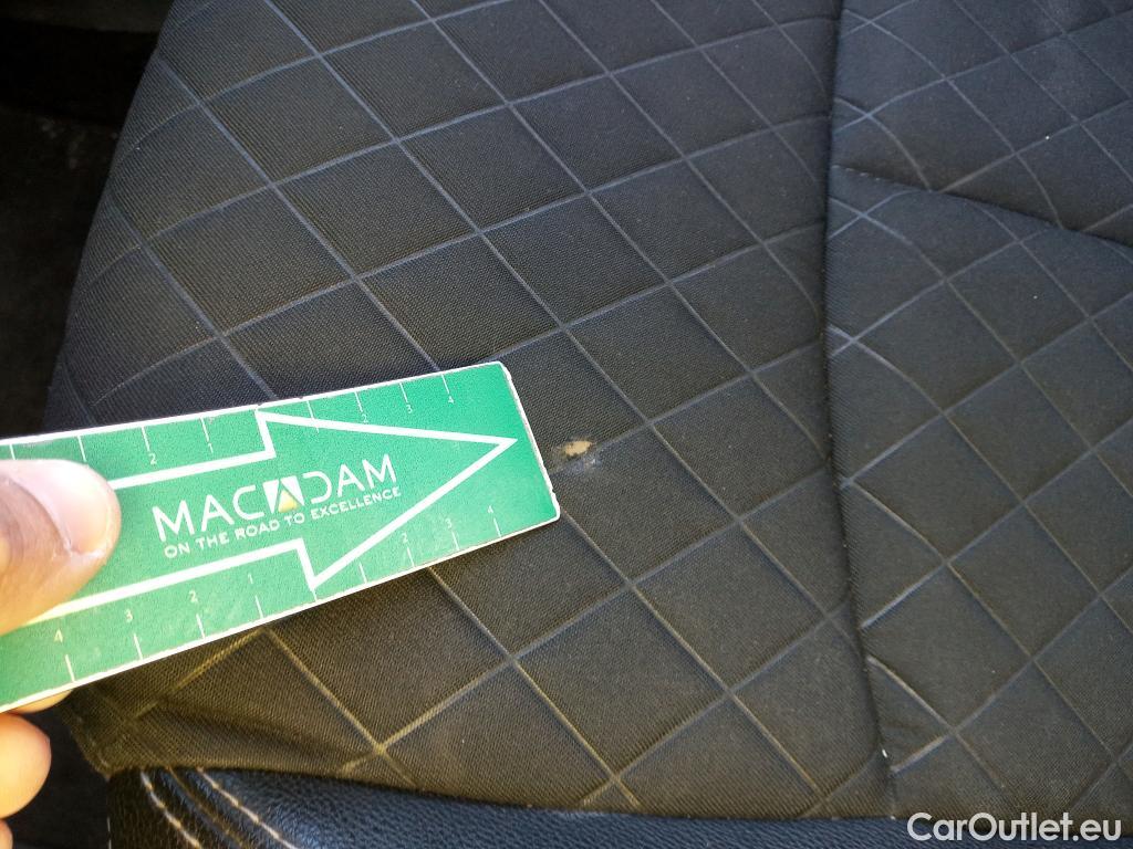  Renault  Kadjar RENAULT  / 2019 / 5P / crossover Zen GPF TCe 103kW (140CV) EDC #9