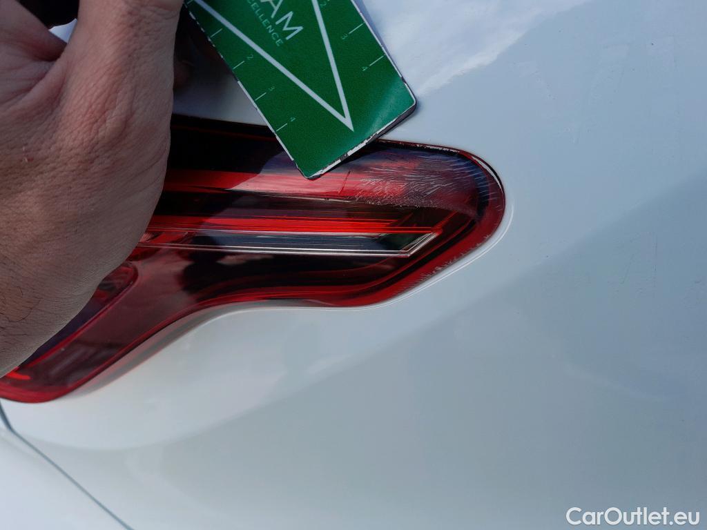  Renault  Clio RENAULT  / 2019 / 5P / berlina con portón Business TCe 74 kW (100CV) GLP #1