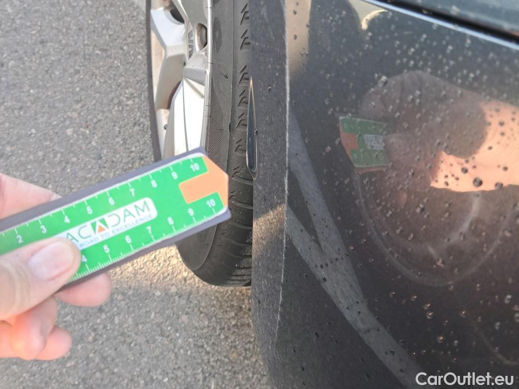  Land Rover  Discovery SEAT Nuevo León / 2020 / 5P / berlina con portón 1.0 TSI 81kW S&S Style Go (AC) #37