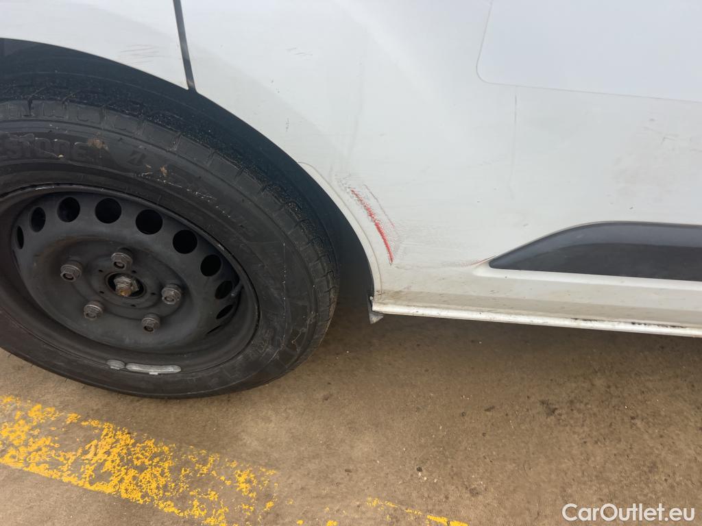  Ford  Transit  Custom Furgón 320 L1 Trend 2.0 TDCi 105CV MT6 E6 #24