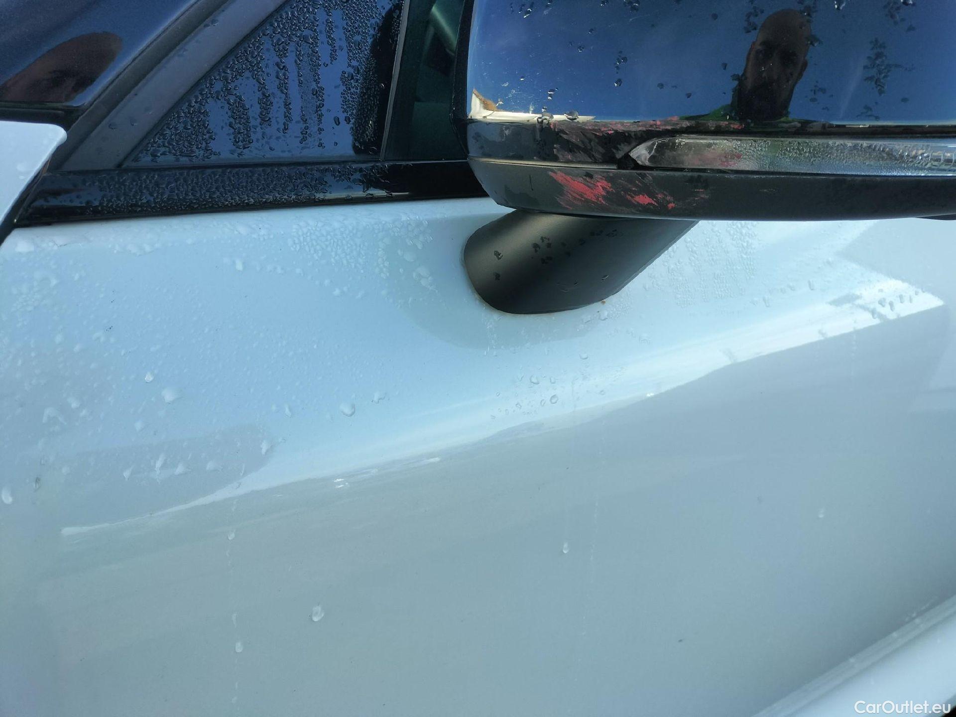  Volvo  XC 40 VOLVO XC40 / 2017 / 5P / todoterreno 2.0 B4 G AWD R-Design Auto #18