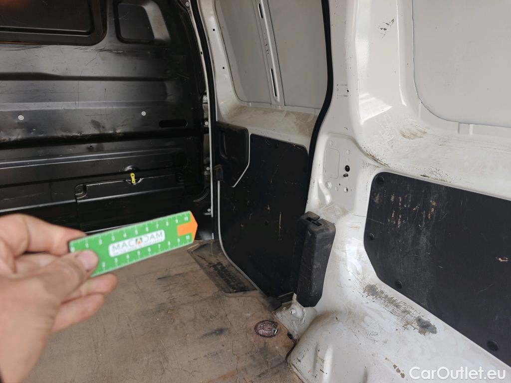  Citroen  Jumpy CITROEN  / 2016 / 4P / furgón Talla XS BlueHDi 120 S&S 6v CityVan #58