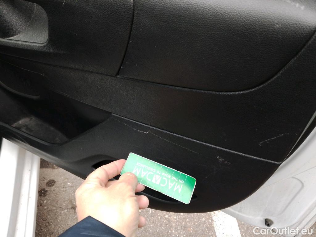  Citroen  Berlingo CITROEN  / 2018 / 5P / furgón derivado de turismo Doble Cab. Talla XL BlueHDi 100 CONTROL #6