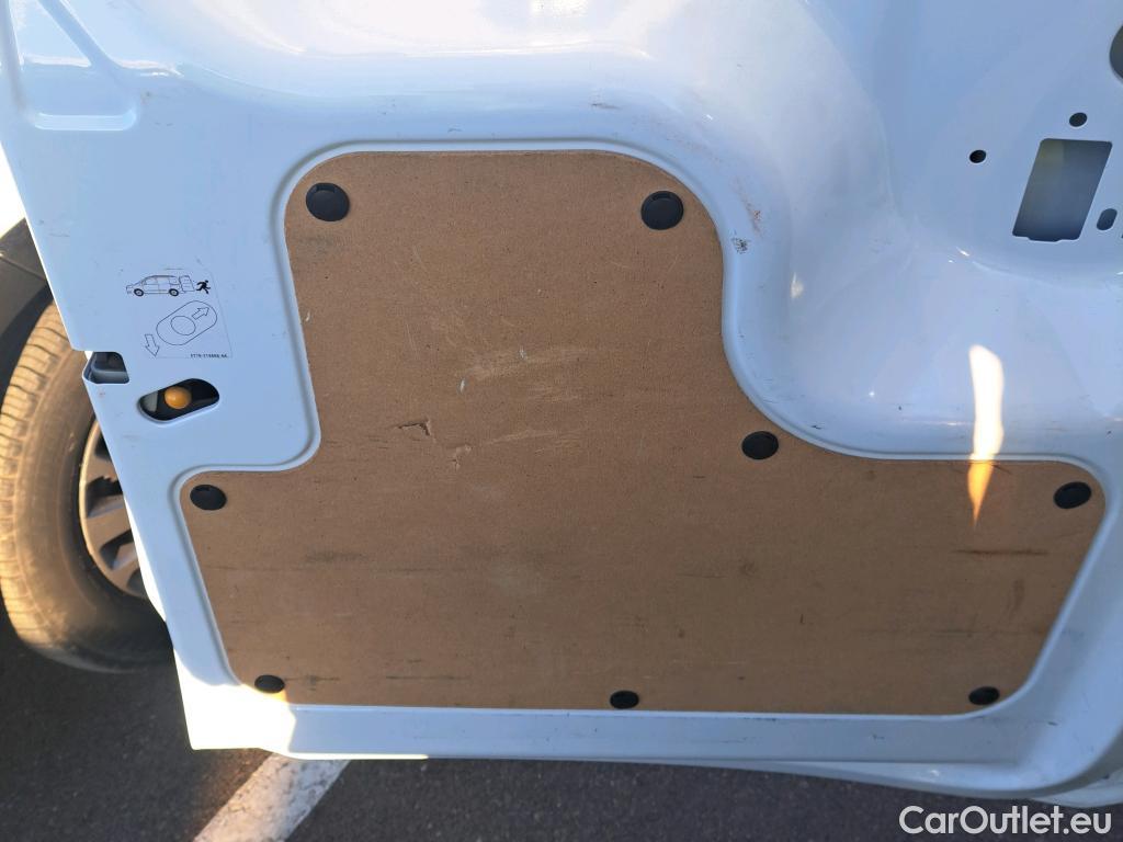  Ford  Transit FORD  Courier/2014/4P/furgón der.turis Van 1.5 TDCi 56kW Trend #30