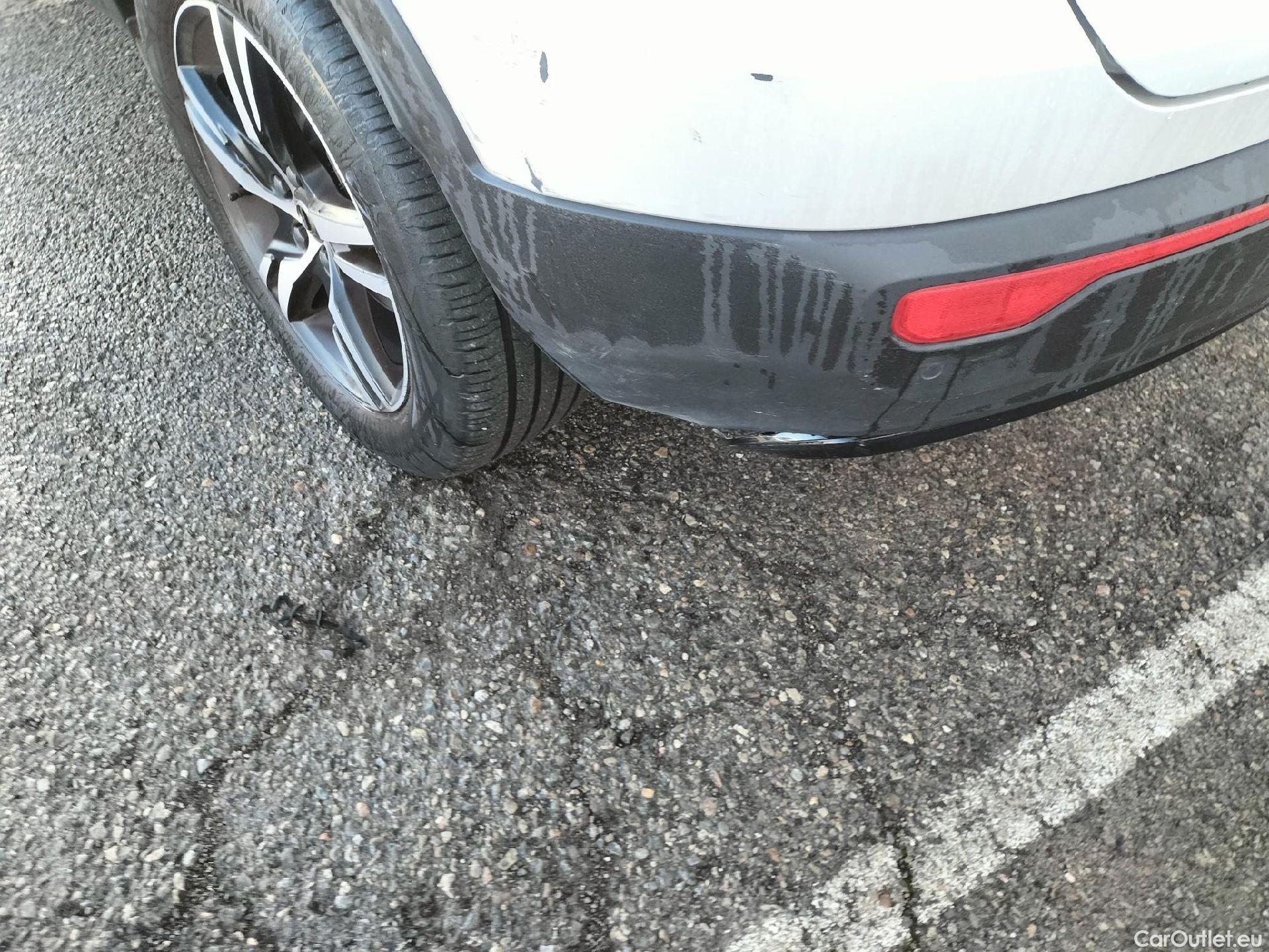  Volvo  XC 40 VOLVO XC40 / 2017 / 5P / todoterreno 2.0 B4 G AWD R-Design Auto #26