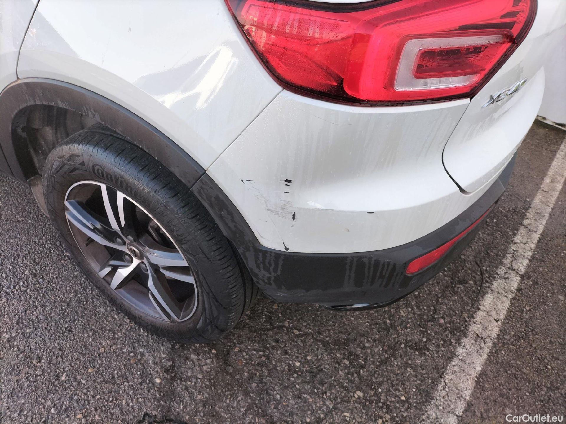  Volvo  XC 40 VOLVO XC40 / 2017 / 5P / todoterreno 2.0 B4 G AWD R-Design Auto #25