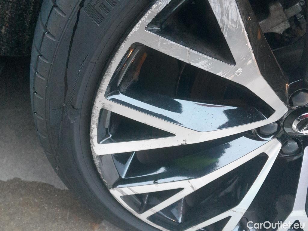  Volvo  XC60 VOLVO  / 2017 / 5P / todoterreno 2.0 T6 AWD Recharge Inscription Auto #3