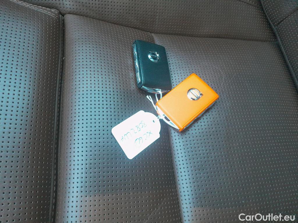  Volvo  XC60 VOLVO  / 2017 / 5P / todoterreno 2.0 T6 AWD Recharge Inscription Auto #21