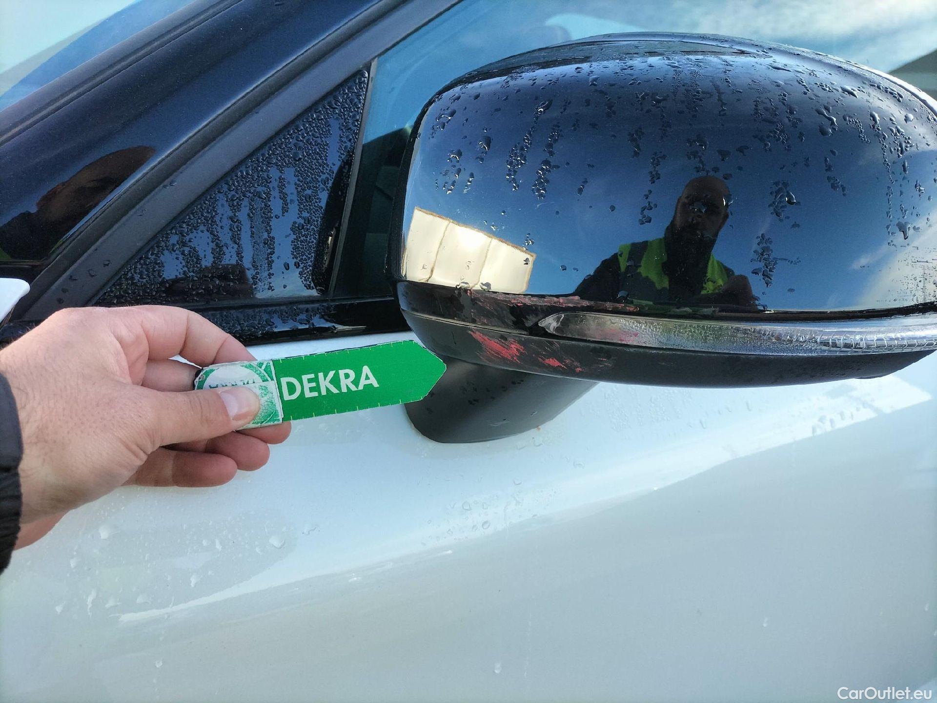  Volvo  XC 40 VOLVO XC40 / 2017 / 5P / todoterreno 2.0 B4 G AWD R-Design Auto #17