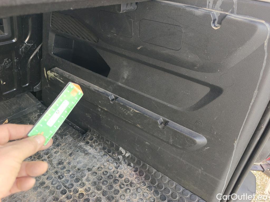  Citroen  Berlingo CITROEN  / 2018 / 4P / combi Talla M BlueHDi 100 LIVE (AC) #33