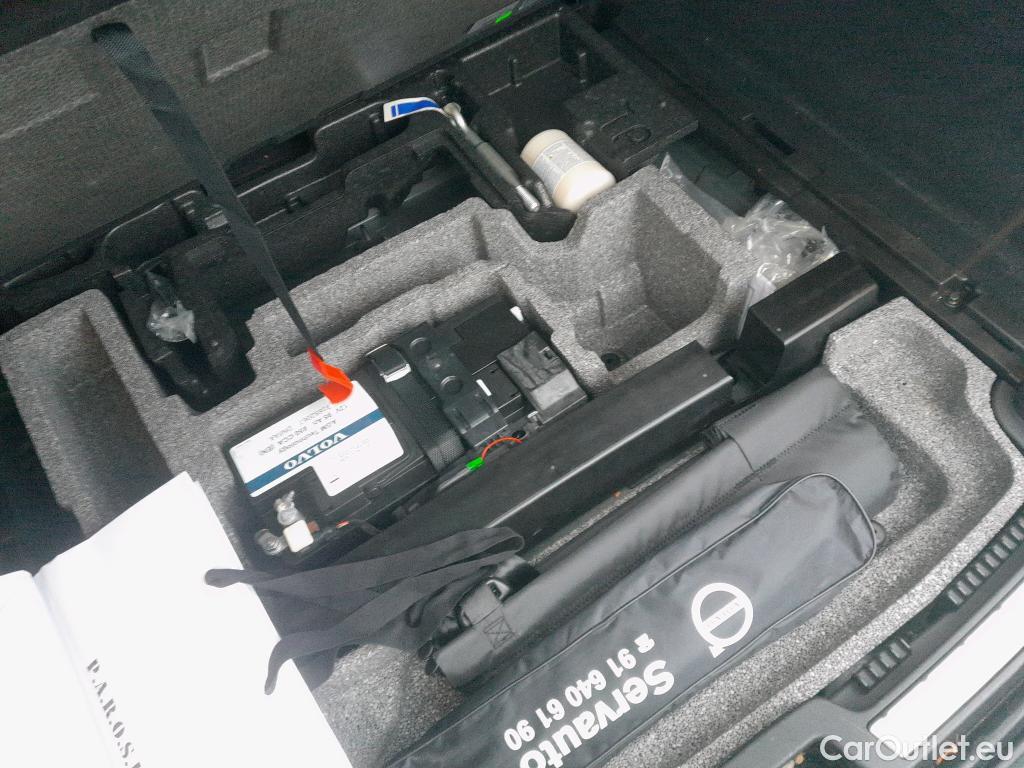  Volvo  XC60 VOLVO  / 2017 / 5P / todoterreno 2.0 T6 AWD Recharge Inscription Auto #18