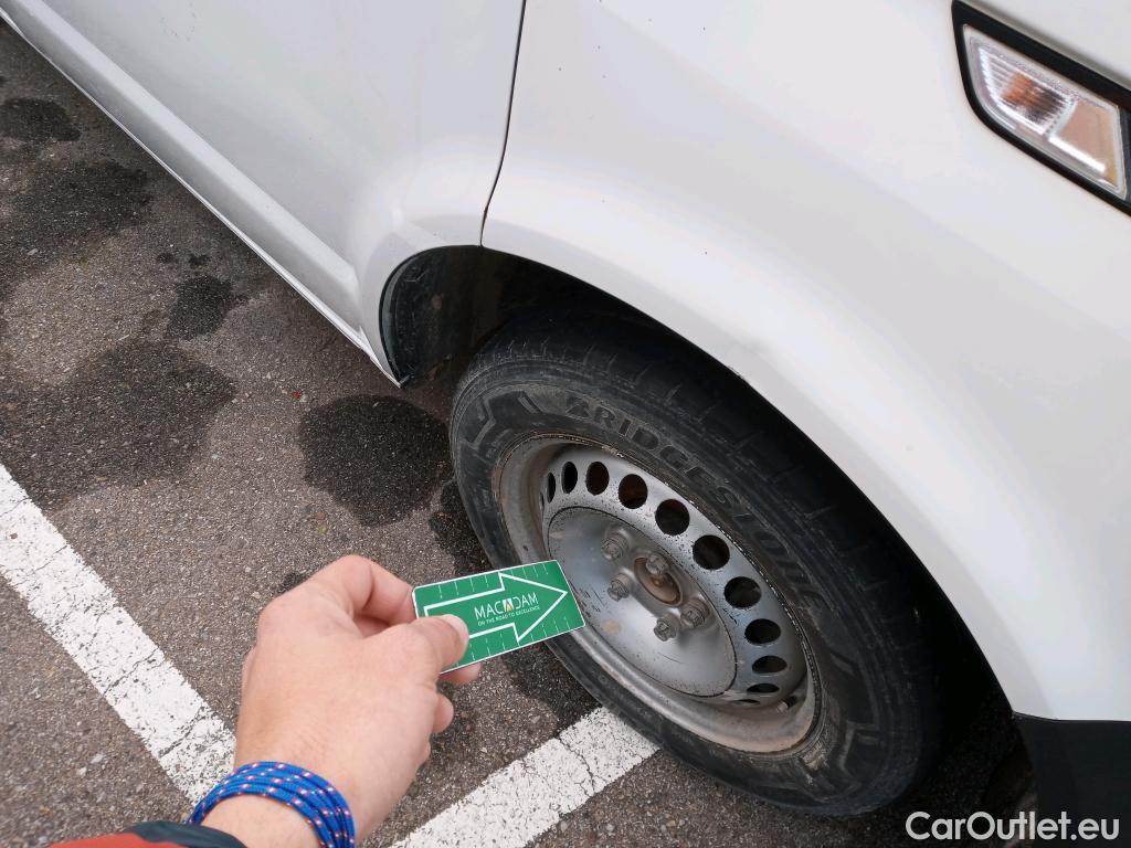  Land Rover  Discovery VOLKSWAGEN Transporter / 2020 / 4P / furgón Furgón Corto TN 2.0 TDI 110kW 4MO #49