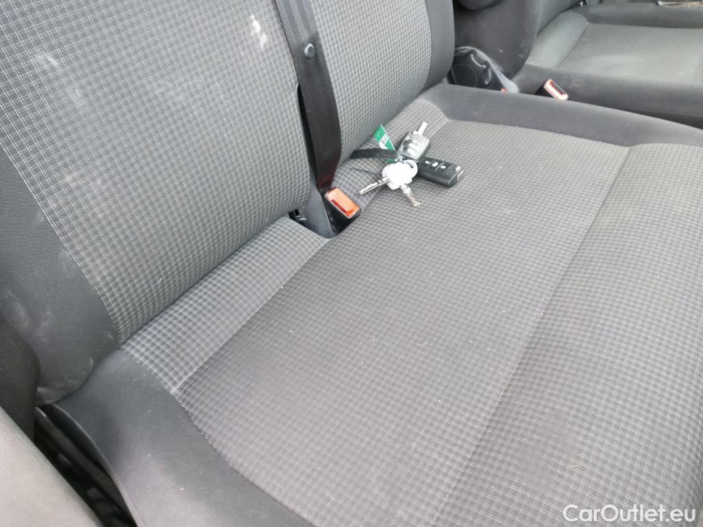  Land Rover  Discovery VOLKSWAGEN Transporter / 2020 / 4P / furgón Furgón Corto TN 2.0 TDI 110kW 4MO #34