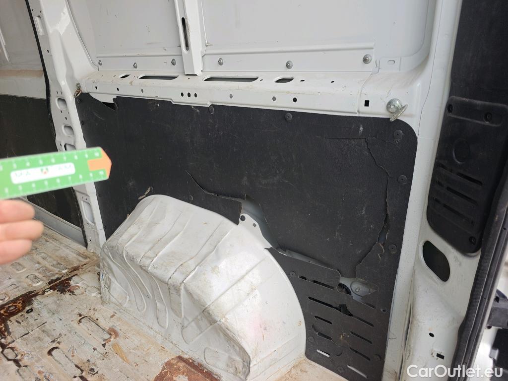  Peugeot  Boxer PEUGEOT  / 2014 / 4P / furgón 335 L2 H2 BHDI 103kW (140CV) S&S 6 V. M #32