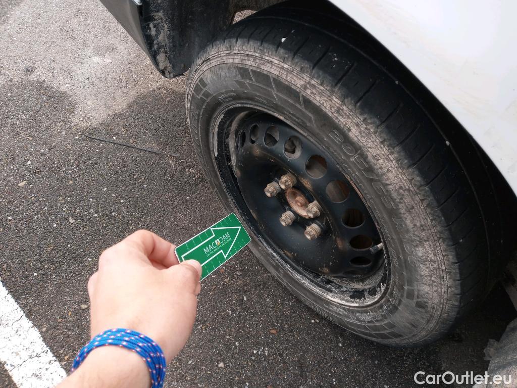  Land Rover  Discovery VOLKSWAGEN Transporter / 2020 / 4P / furgón Furgón Corto TN 2.0 TDI 110kW 4MO #51