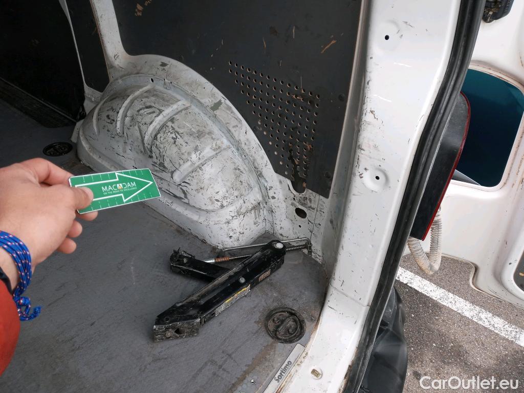  Land Rover  Discovery VOLKSWAGEN Transporter / 2020 / 4P / furgón Furgón Corto TN 2.0 TDI 110kW 4MO #10