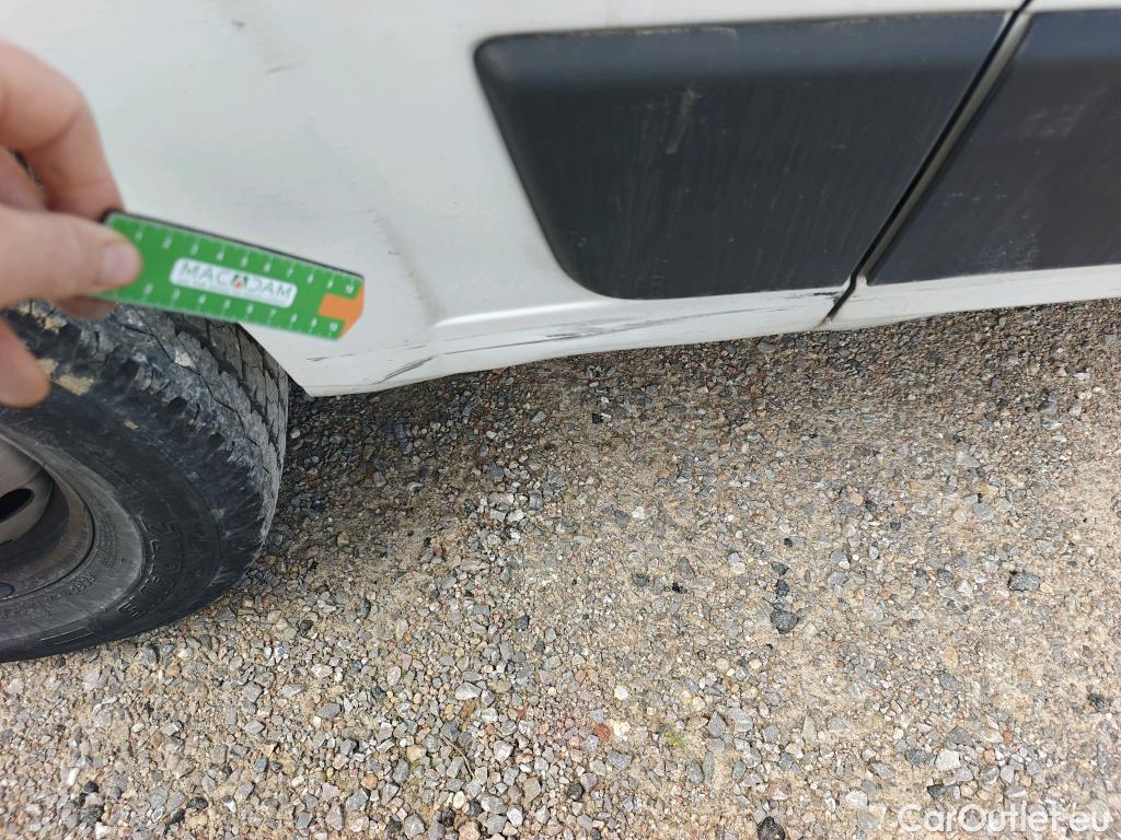  Peugeot  Boxer PEUGEOT  / 2014 / 4P / furgón 335 L2 H2 BHDI 103kW (140CV) S&S 6 V. M #20