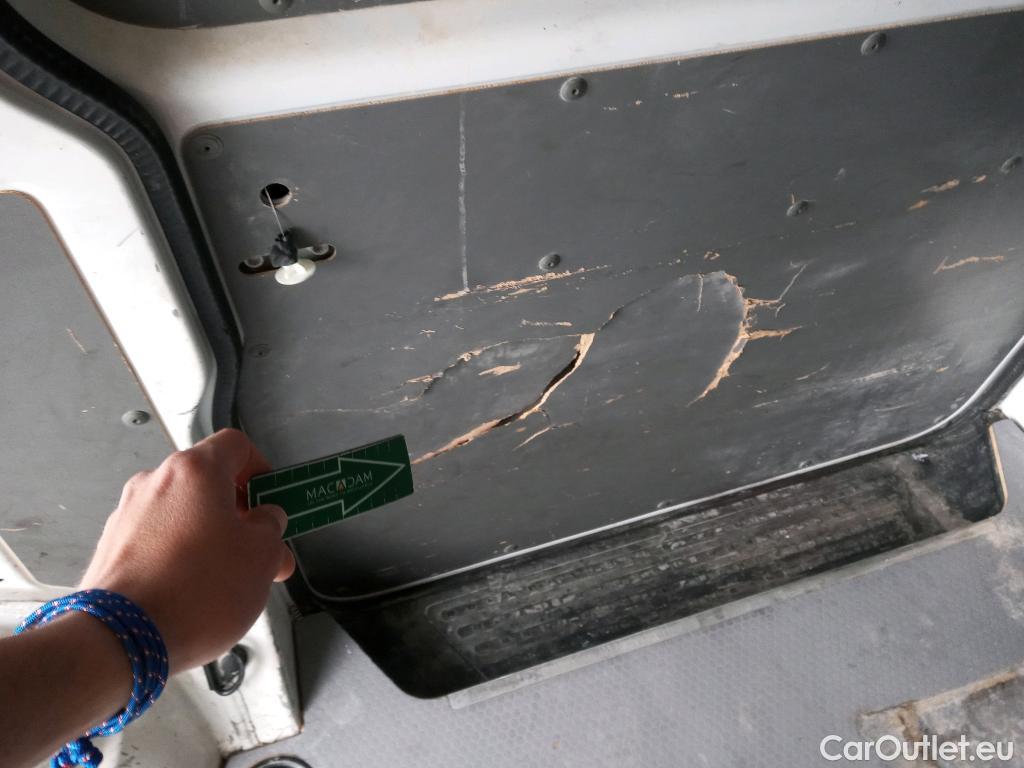  Land Rover  Discovery VOLKSWAGEN Transporter / 2020 / 4P / furgón Furgón Corto TN 2.0 TDI 110kW 4MO #37