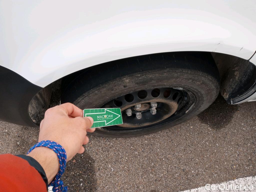  Land Rover  Discovery VOLKSWAGEN Transporter / 2020 / 4P / furgón Furgón Corto TN 2.0 TDI 110kW 4MO #47