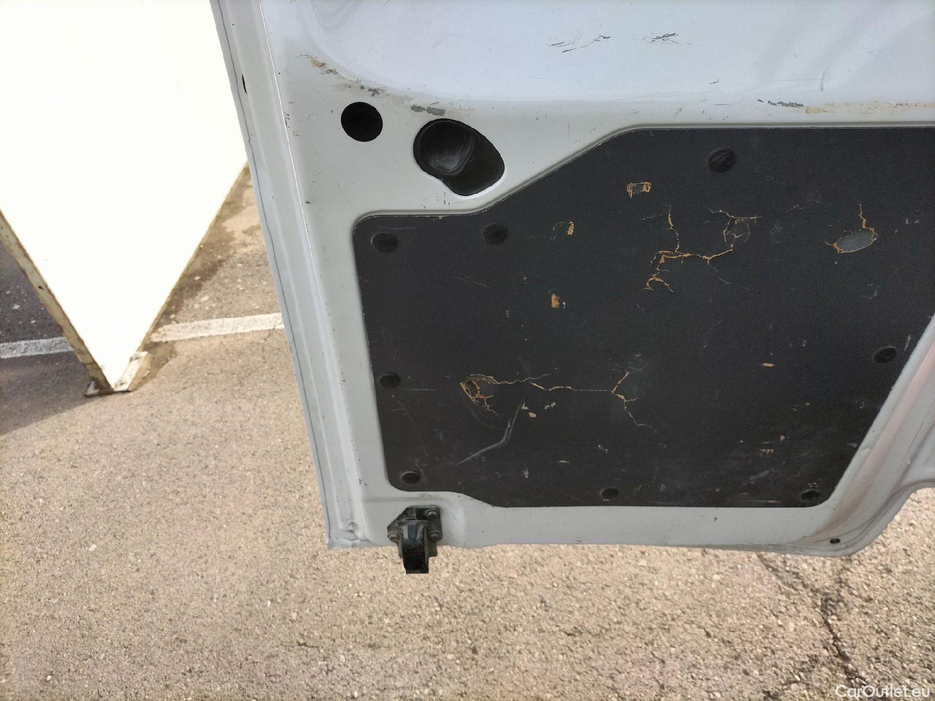  Opel  Vivaro OPEL  / 2019 / 4P / furgón 1.5 D 88kW (120CV) M Std Express M.P. DC #39