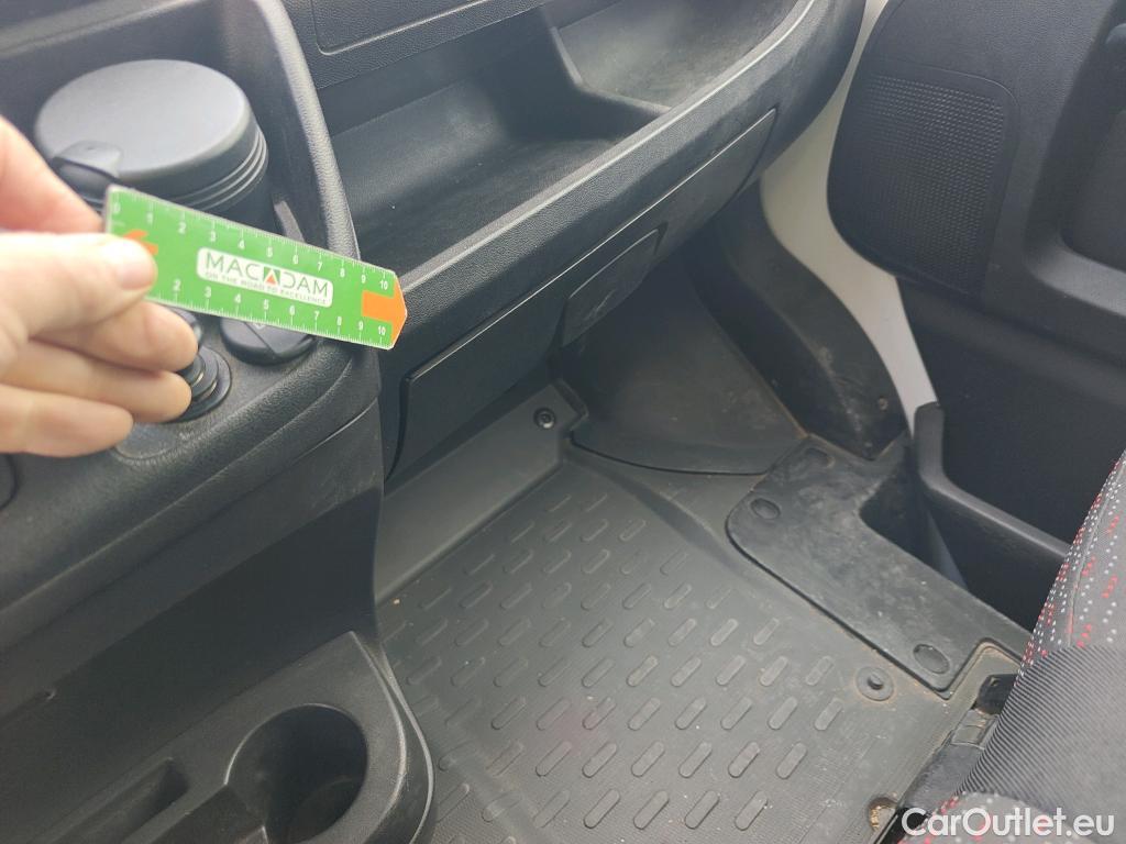  Peugeot  Boxer PEUGEOT  / 2014 / 4P / furgón 335 L2 H2 BHDI 103kW (140CV) S&S 6 V. M #52