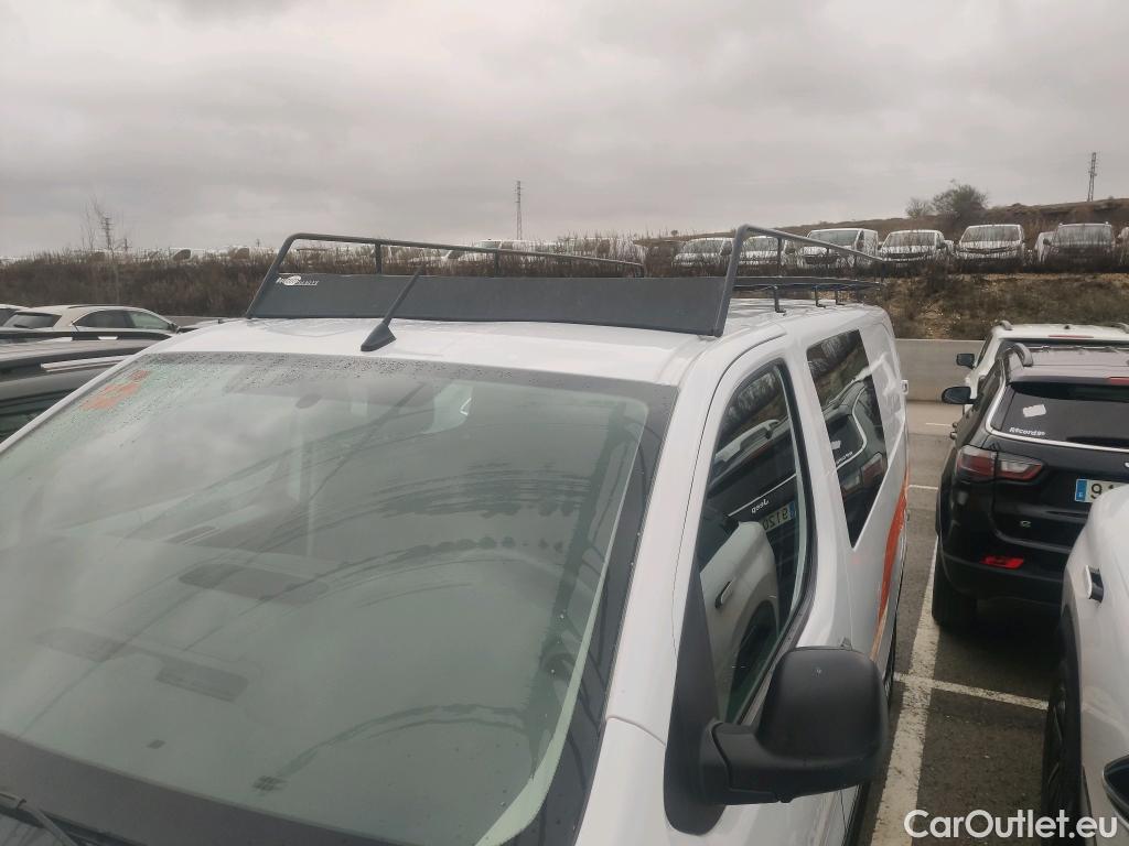  Peugeot  Expert PEUGEOT  / 2016 / 4P / furgón Doble Cab Repl 2.0 Pro BlueHDi 145 Long #28