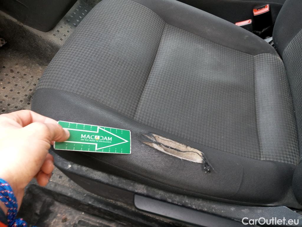  Land Rover  Discovery VOLKSWAGEN Transporter / 2020 / 4P / furgón Furgón Corto TN 2.0 TDI 110kW 4MO #6